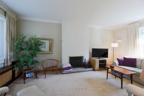 Photo 2 at 125 Chine Drive, Cliffcrest, Toronto