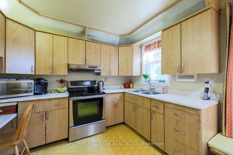 Photo 6 at 125 Chine Drive, Cliffcrest, Toronto