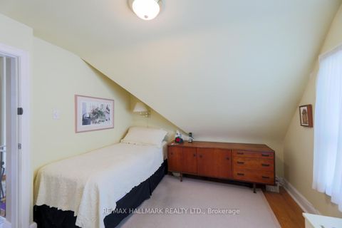 Photo 12 at 125 Chine Drive, Cliffcrest, Toronto