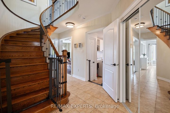 Photo 14 at 228 Sawmill Valley Drive, Summerhill Estates, Newmarket