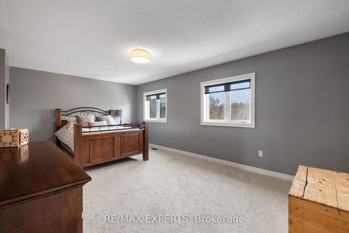 Photo 16 at 228 Sawmill Valley Drive, Summerhill Estates, Newmarket