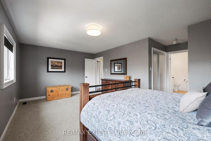 Photo 17 at 228 Sawmill Valley Drive, Summerhill Estates, Newmarket