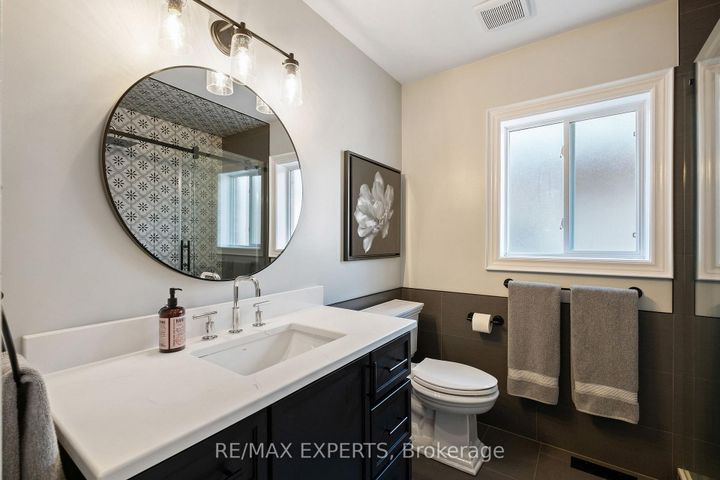 Photo 19 at 228 Sawmill Valley Drive, Summerhill Estates, Newmarket