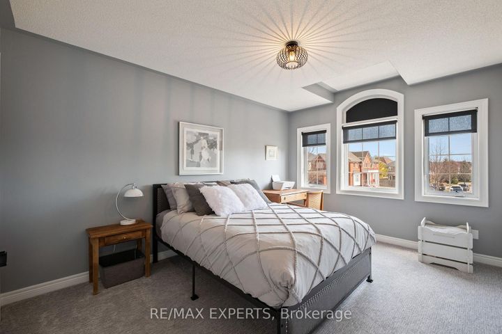 Photo 20 at 228 Sawmill Valley Drive, Summerhill Estates, Newmarket