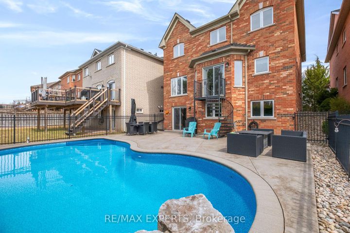 Photo 26 at 228 Sawmill Valley Drive, Summerhill Estates, Newmarket