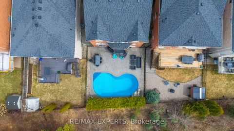 Photo 30 at 228 Sawmill Valley Drive, Summerhill Estates, Newmarket
