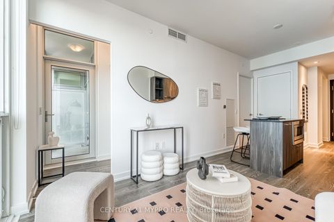 Photo 17 at 3603 - 1 Yorkville Avenue, Annex, Toronto