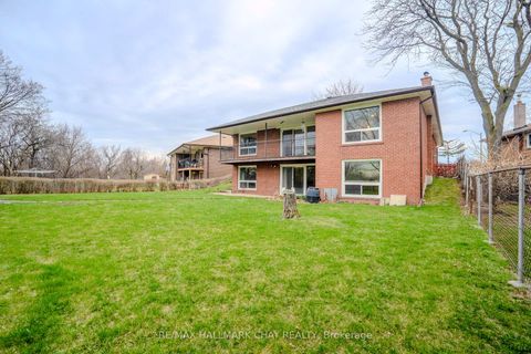 Photo 35 at 3 Alicewood Court, Clairville, Toronto