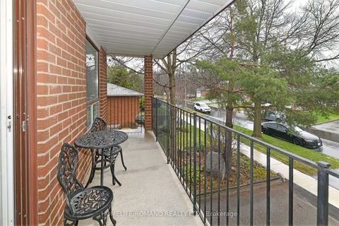 Photo 22 at 26 Quaker Ridge Road, Glen Shields, Vaughan