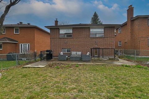 Photo 24 at 26 Quaker Ridge Road, Glen Shields, Vaughan