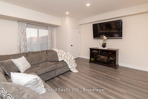 Photo 7 at 401 - 4 SPICE Way, Rural Barrie Southeast, Barrie