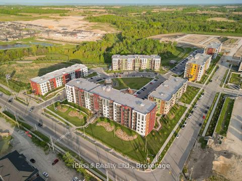 Photo 41 at 401 - 4 SPICE Way, Rural Barrie Southeast, Barrie