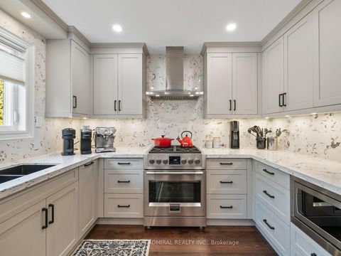 Photo 10 at 473 Highcliffe Drive, Uplands, Vaughan