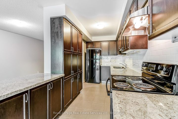 Photo 14 at 22 - 233 Duskywing Way, BR Bronte, Oakville