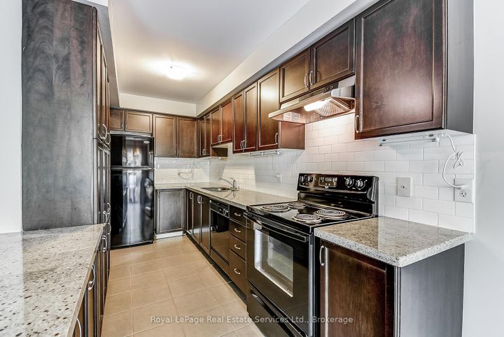 Photo 15 at 22 - 233 Duskywing Way, BR Bronte, Oakville