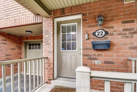Photo 4 at 22 - 233 Duskywing Way, BR Bronte, Oakville