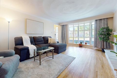 Photo 3 at 18 Darlingside Drive, West Hill, Toronto