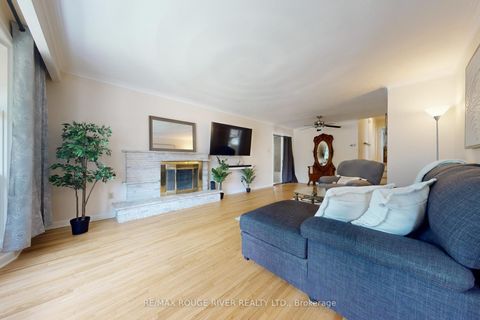 Photo 7 at 18 Darlingside Drive, West Hill, Toronto