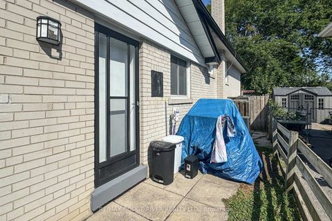 Photo 22 at 18 Darlingside Drive, West Hill, Toronto