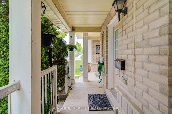 Photo 3 at 357 Bur Oak Avenue, Berczy, Markham
