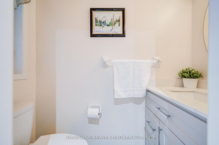 Photo 9 at 357 Bur Oak Avenue, Berczy, Markham