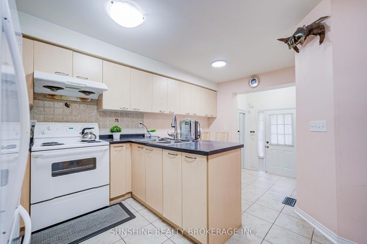 Photo 21 at 357 Bur Oak Avenue, Berczy, Markham