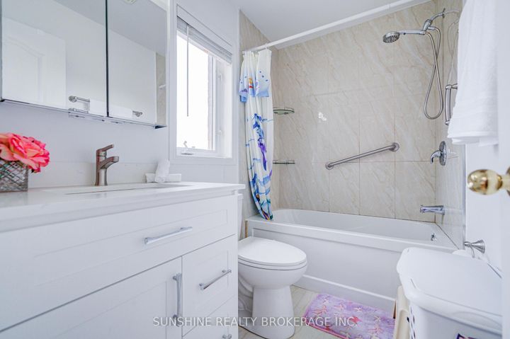 Photo 32 at 357 Bur Oak Avenue, Berczy, Markham