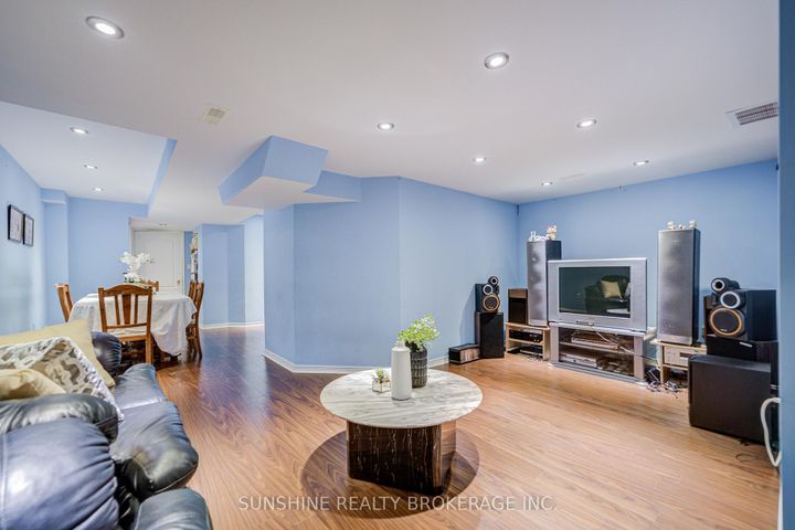 Photo 43 at 357 Bur Oak Avenue, Berczy, Markham
