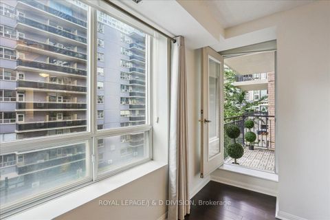 Photo 10 at 501 - 188 Redpath Avenue, Mount Pleasant West, Toronto