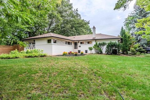 Photo 2 at 327 River Side Drive, CO Central, Oakville