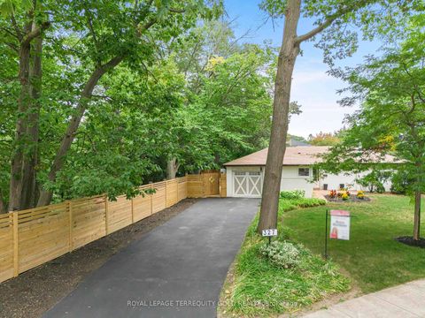 Photo 47 at 327 River Side Drive, CO Central, Oakville