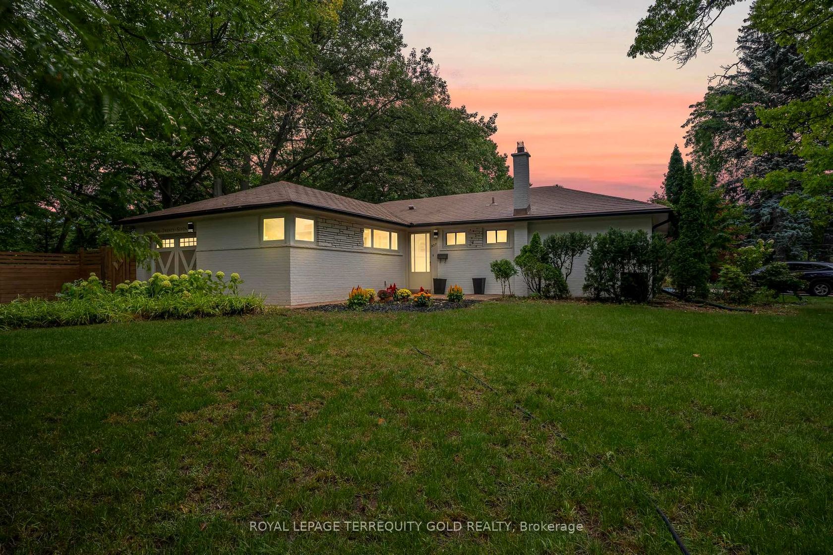 327 River Side Drive, CO Central, Oakville 