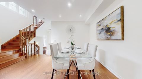 Photo 5 at 29 Elihof Drive, Patterson, Vaughan
