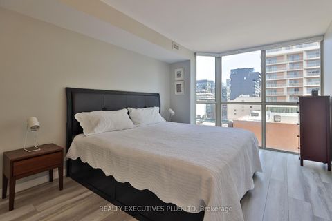Photo 15 at 811 - 701 King Street W, Niagara, Toronto