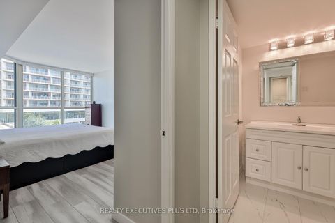 Photo 18 at 811 - 701 King Street W, Niagara, Toronto