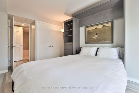 Photo 22 at 811 - 701 King Street W, Niagara, Toronto