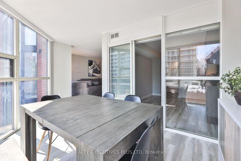 Photo 26 at 811 - 701 King Street W, Niagara, Toronto