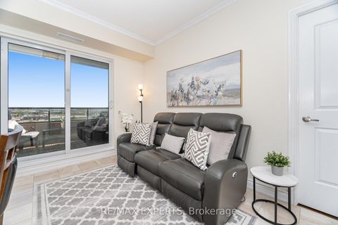 Photo 16 at 809 - 9255 Jane Street, Maple, Vaughan