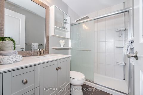 Photo 24 at 809 - 9255 Jane Street, Maple, Vaughan