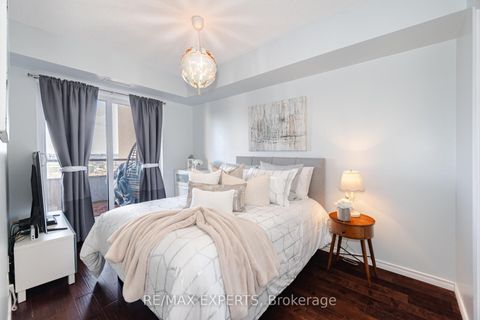 Photo 25 at 809 - 9255 Jane Street, Maple, Vaughan