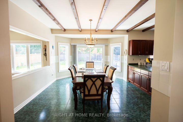 Photo 5 at 2427 Erin Centre Boulevard, Central Erin Mills, Mississauga