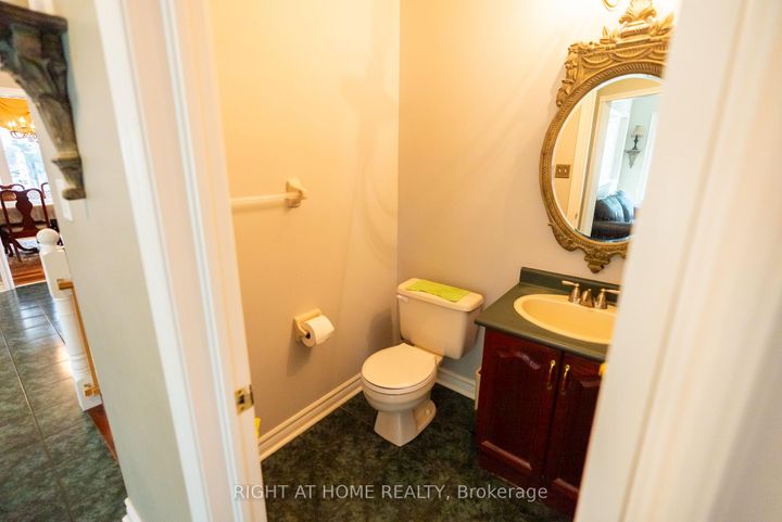 Photo 8 at 2427 Erin Centre Boulevard, Central Erin Mills, Mississauga