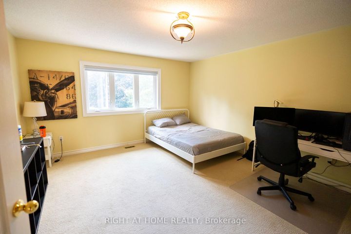 Photo 18 at 2427 Erin Centre Boulevard, Central Erin Mills, Mississauga