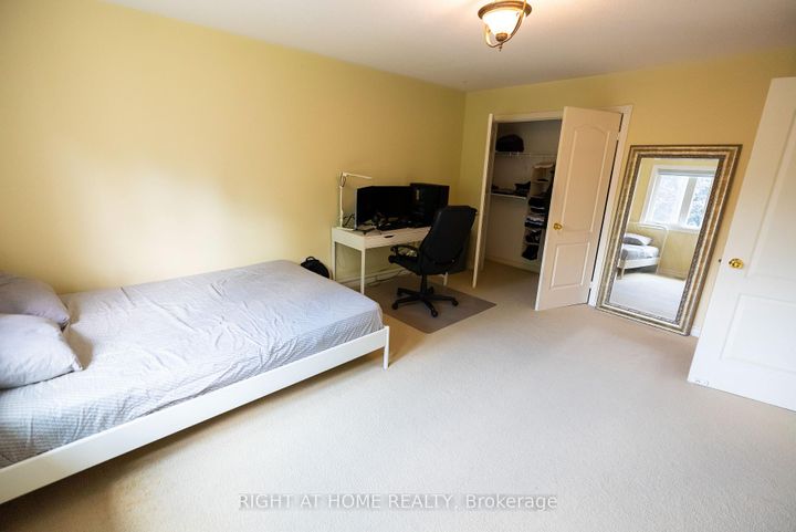 Photo 19 at 2427 Erin Centre Boulevard, Central Erin Mills, Mississauga