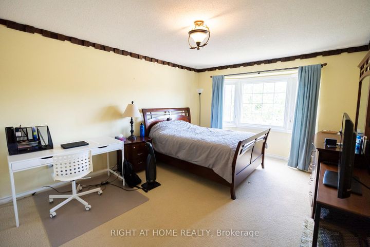 Photo 22 at 2427 Erin Centre Boulevard, Central Erin Mills, Mississauga