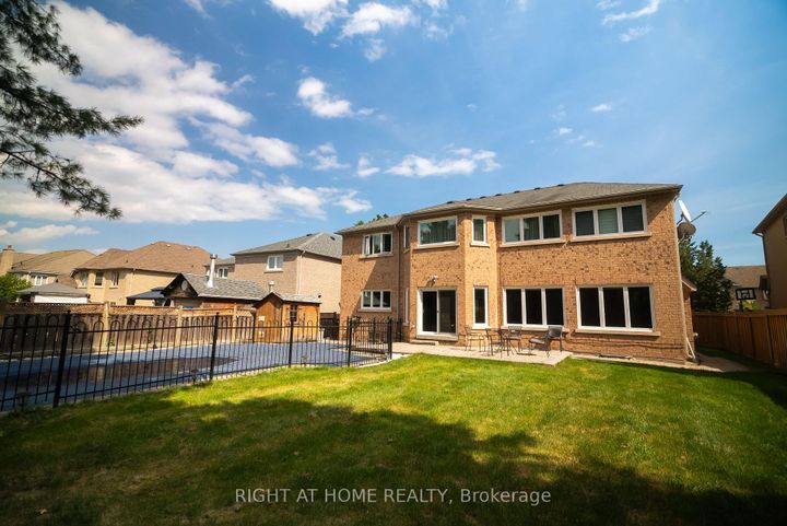 Photo 35 at 2427 Erin Centre Boulevard, Central Erin Mills, Mississauga