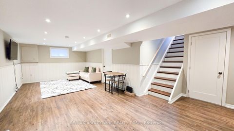 Photo 14 at 583 Taplow Crescent W, WO West, Oakville