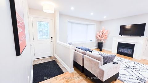 Photo 26 at 583 Taplow Crescent W, WO West, Oakville