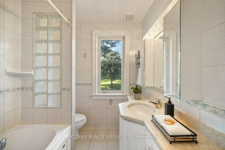 Photo 25 at 118 Braeside Road, Lawrence Park North, Toronto