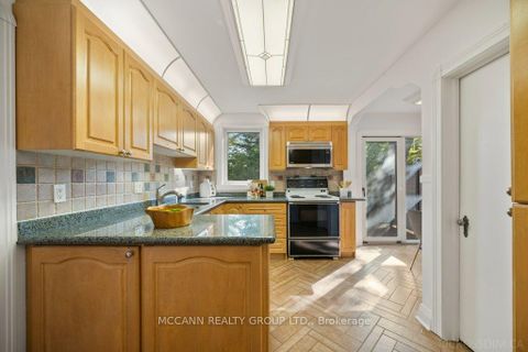 Photo 11 at 118 Braeside Road, Lawrence Park North, Toronto